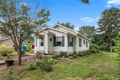 1811 York St, Elkhart, IN 46516 - photo 3