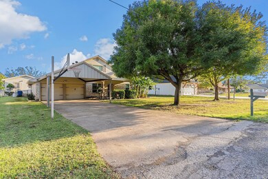 409 Sky Harbour Ct, Granbury, TX 76049 - photo 6