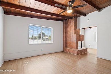 04-Living Area