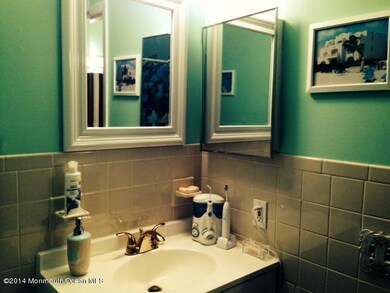 Sunset B Bathroom