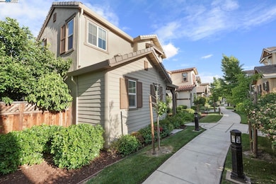 1025 S Fowler Ln, Tracy, CA 95391 - photo 4