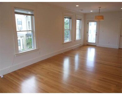 146 Magazine St unit 2, Cambridge, MA 02139 - photo 2