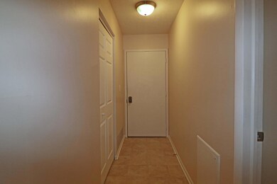 Foyer with neutral paint
