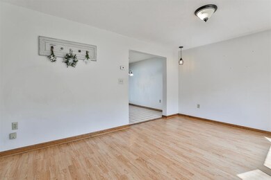 65 Birchwood Dr, Milford, NH 03055 - photo 4