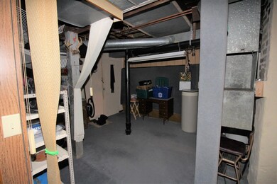 1222 E 3rd Ave, Mitchell, SD 57301 - photo 7