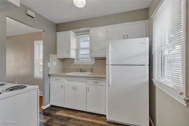 30124 Phillips Ave, Wickliffe, OH 44092 - photo 7