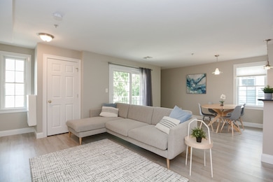 21 Wall St unit D, Canton, MA 02021 - photo 4