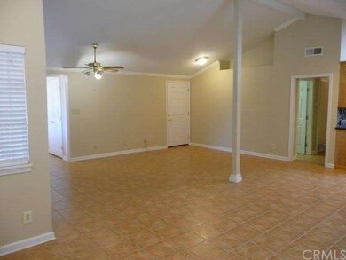 OPEN & BRIGHT LIVING SPACES.