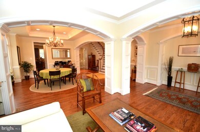 2158 Royal Lodge Dr, Falls Church, VA 22043 - photo 5