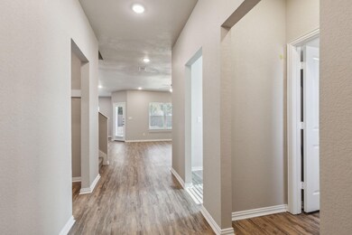 604 Porcupine Dr, Springtown, TX 76082 - photo 3