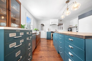 106 Scobie Pond Rd, Derry, NH 03038 - photo 7