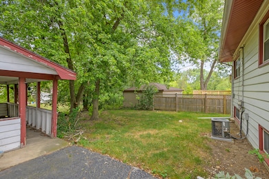 17202 Holmes Ave, Hazel Crest, IL 60429 - photo 3