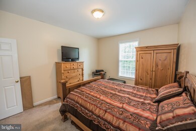 98 Willie Mays Ct, Berkeley Springs, WV 25411 - photo 5