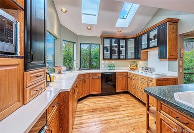 18910 Olympic View Dr, Edmonds, WA 98020 - photo 4