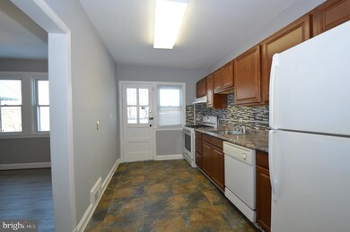 803 N Chapel Gate Ln, Baltimore, MD 21229 - photo 6