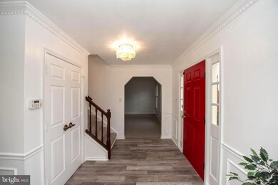 8009 Daffodil Ct, Springfield, VA 22152 - photo 4