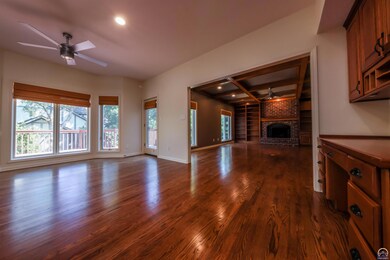 6114 SW 39th St, Topeka, KS 66610 - photo 5