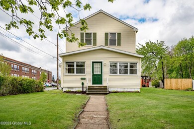 938-Vischer-Ave-2