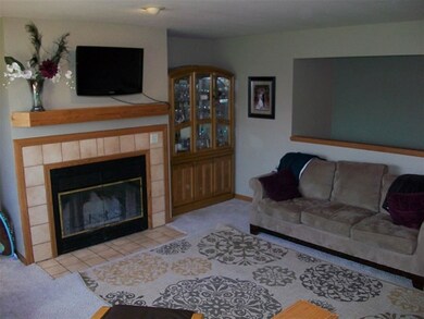 106 Village View Ct, Oregon, WI 53575 - photo 6