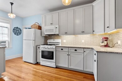 22 Winter St unit 3, Salem, MA 01970 - photo 2