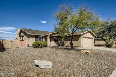 1-101166331-03 Exterior Front