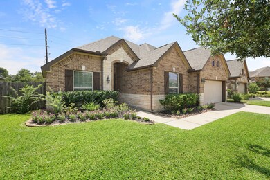 There are 11 parks surrounding the community. These recreational areas include Burroughs Park, Spring Creek Park, and Dyess Park. Moreover, acres of greenbelt pathways and picnic spaces are all accessible to homeowners. Golf courses are also nearby for residents to enjoy.