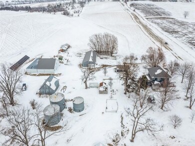 3756 N 59th Ave E, Newton, IA 50208 - photo 2