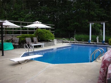 27 Red Oak St, Paxton, MA 01612 - photo 3