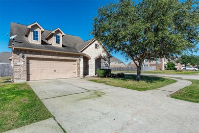 1031 Luke Dr, Alvin, TX 77511 - photo 3