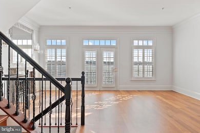 602 Fords Landing Way, Alexandria, VA 22314 - photo 2