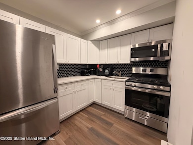 18 Bay Terrace unit 1c, Staten Island, NY 10306 - photo 5