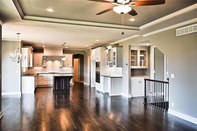 6018 Redbud St, Shawnee, KS 66218 - photo 4