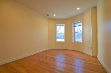 1801 Beacon St unit 6, Brookline, MA 02445 - photo 3