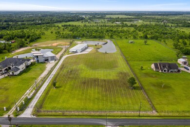 17004 Cowan Rd, Alvin, TX 77511 - photo 2