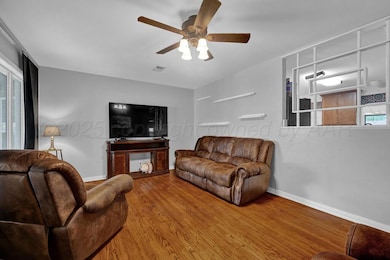 living room 1 (10)