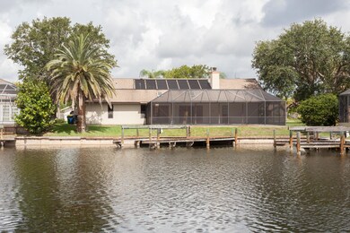 2150 Sykes Creek Dr-12