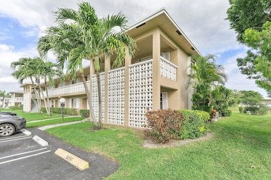 1050 Citrus Way unit 203, Delray Beach, FL 33445 - photo 2