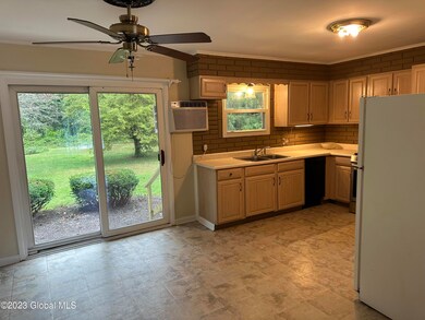 168 Jones Rd, Saratoga Springs, NY 12866 - photo 7