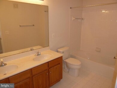 15503 John Diskin Cir, Woodbridge, VA 22191 - photo 2
