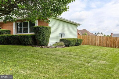 513 Colonial Dr, Greencastle, PA 17225 - photo 3