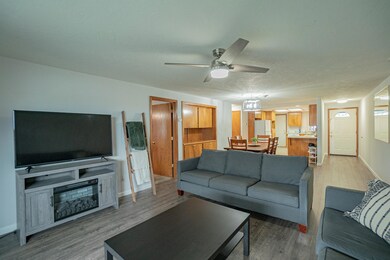 992 Glengrove Ave, Central Point, OR 97502 - photo 5