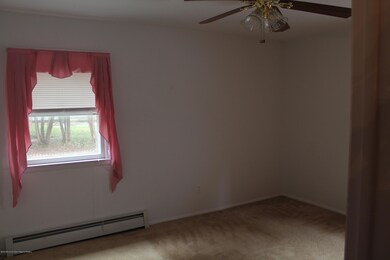 129 Castleton Dr, Toms River, NJ 08757 - photo 3