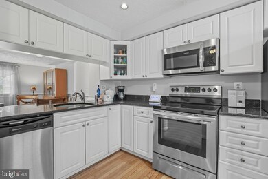 12532 Cross Ridge Way, Germantown, MD 20874 - photo 4