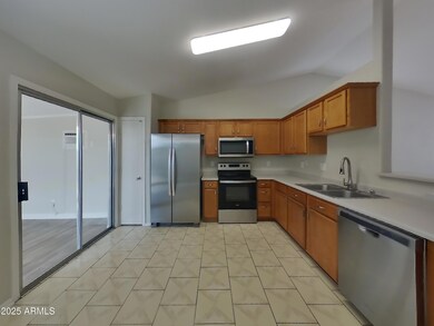 423 E Laredo St, Chandler, AZ 85225 - photo 4
