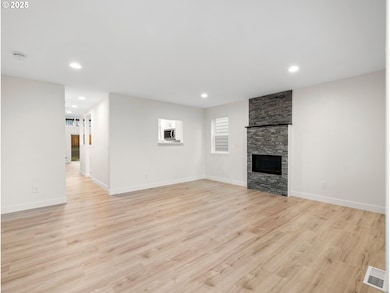 7684 SE 98th Ave, Portland, OR 97266 - photo 4