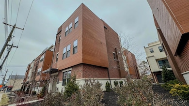 3912 Edwards Rd, Cincinnati, OH 45209 - photo 2