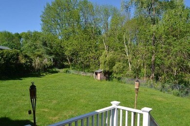 908 Mammoth Rd, Dracut, MA 01826 - photo 5