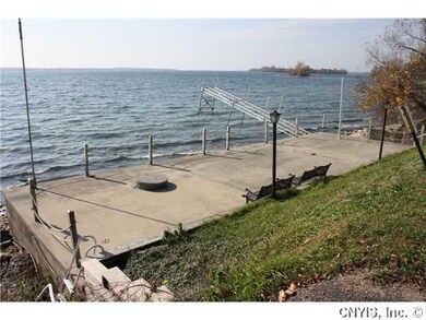Waterfront/Dock/Pier