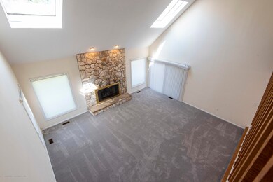 19 Riverside Ln, Holmdel, NJ 07733 - photo 7