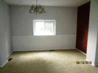 814 Vermont Ave, Glassport, PA 15045 - photo 7